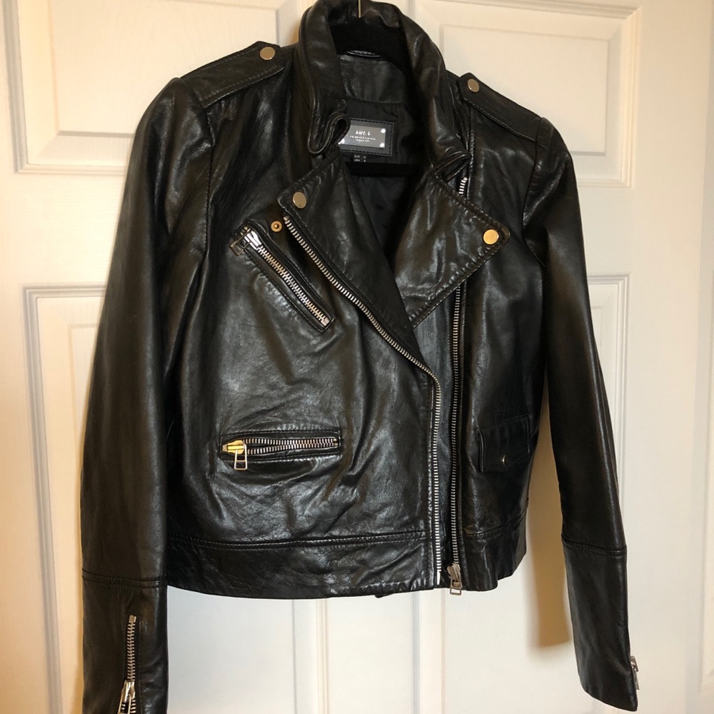 MANGO Cropped Fitted Leather Jacket